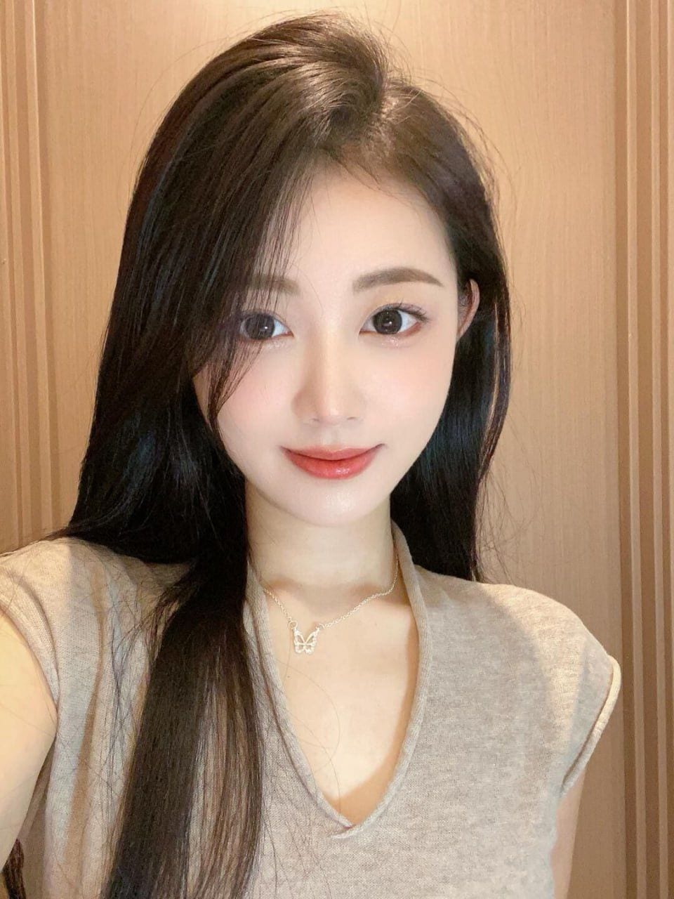 广东省东莞市00后嫩妹/小骚妇兼职见人满意付的公开照片