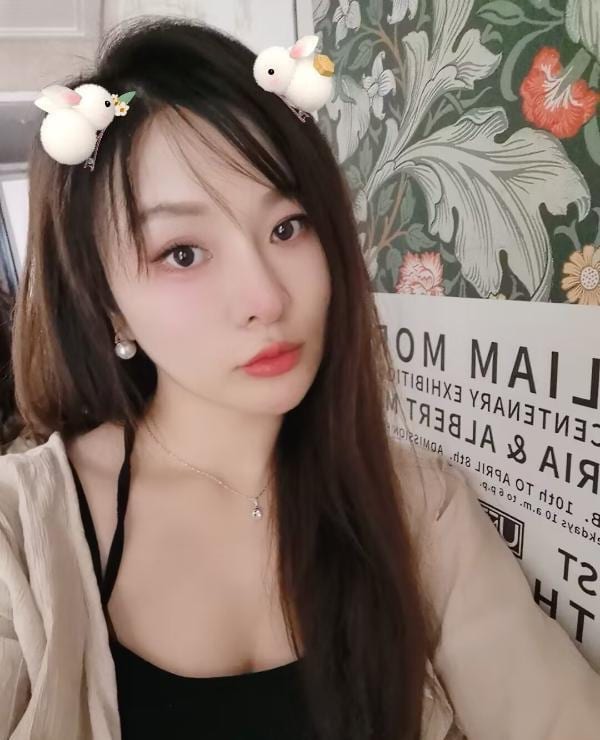 广西壮族自治区北海市北海hai瑜伽教练的公开照片