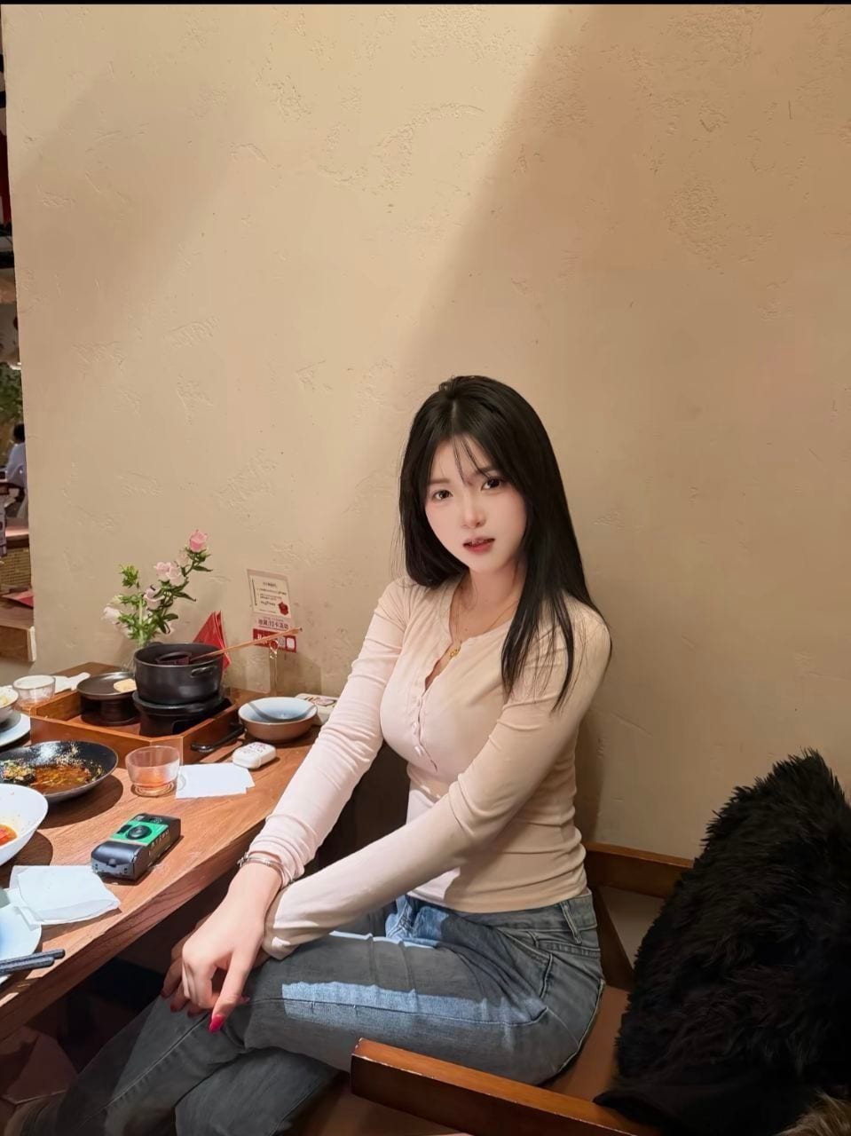 湖北省武汉市逼紧水多,会吸会叫的学妹/嫩模的公开照片