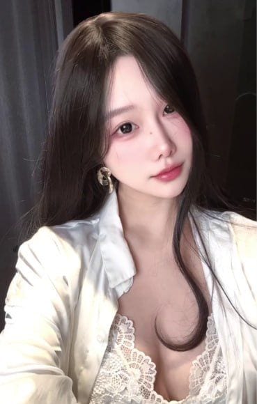 贵州省遵义市刚下海妹子有点羞涩的公开照片