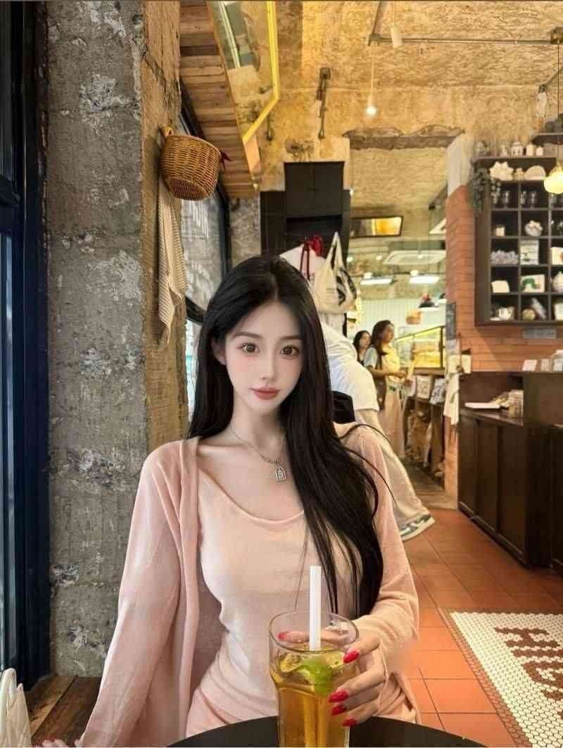 河南省郑州市大长腿丝袜妹妹!免费体验完事付的公开照片