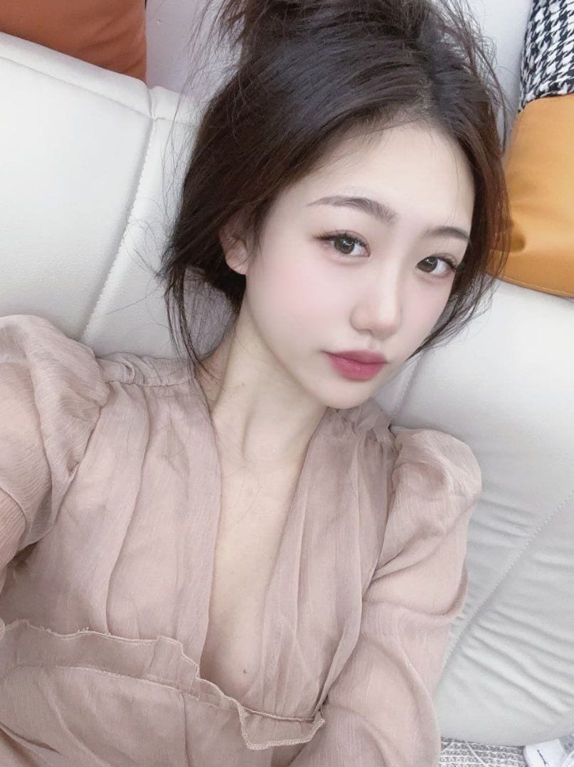 广东省珠海市粉嫩学妹,极品少妇可内射的公开照片